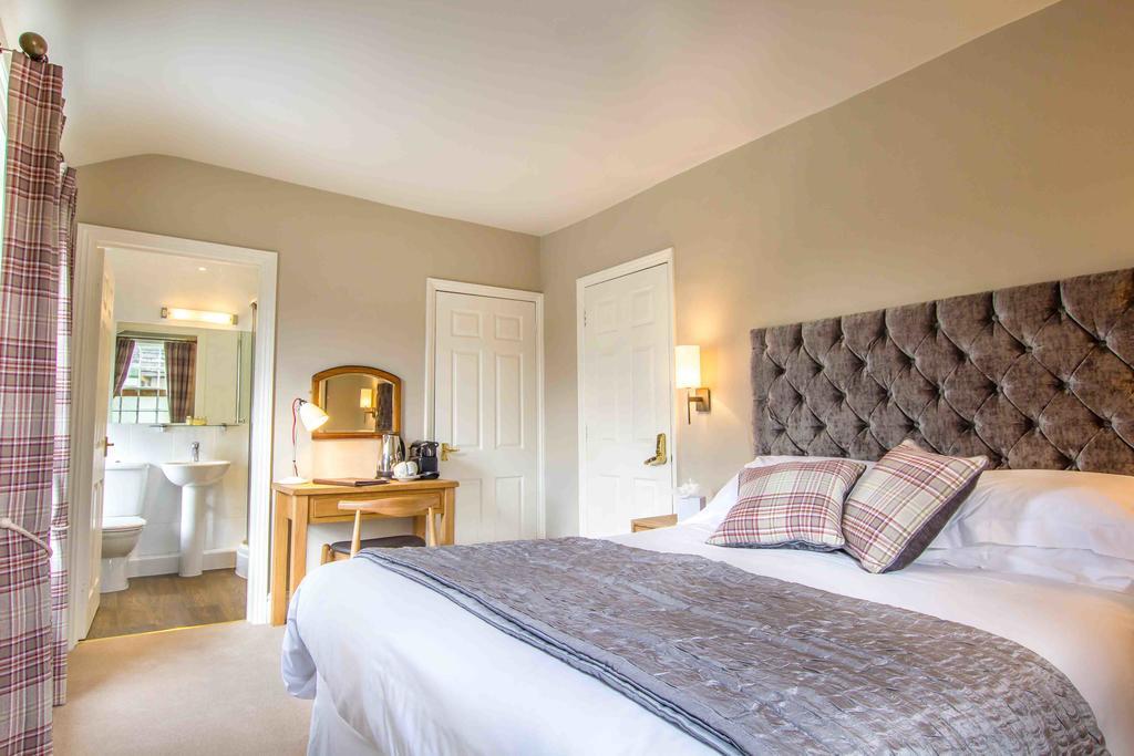 Crown & Punchbowl Hotel Milton  Eksteriør billede